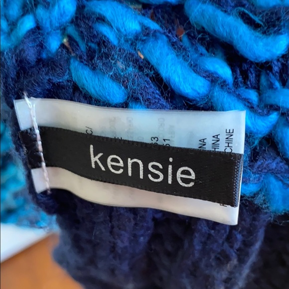 Kensie Women's Chunky Knit Fringe Scarf - Picture 6 of 8